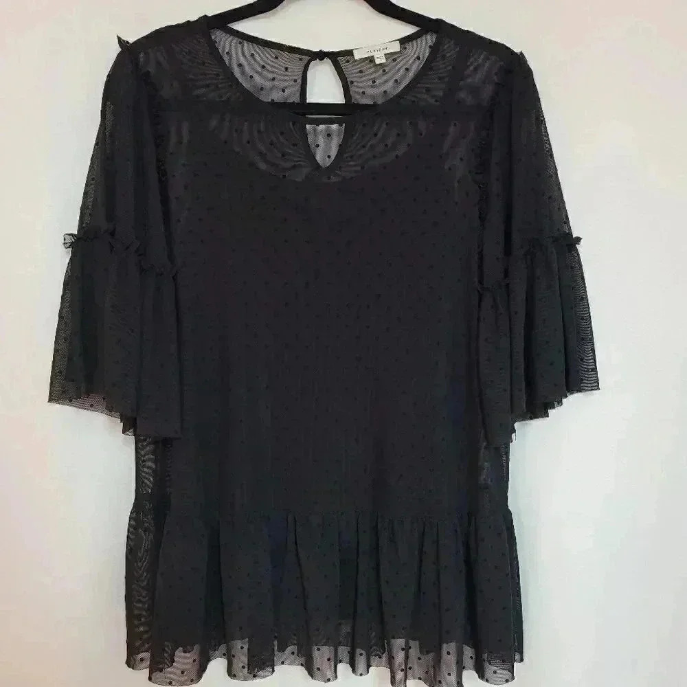 PLEIONE top LAYER‎ LACE TOP SIZE S